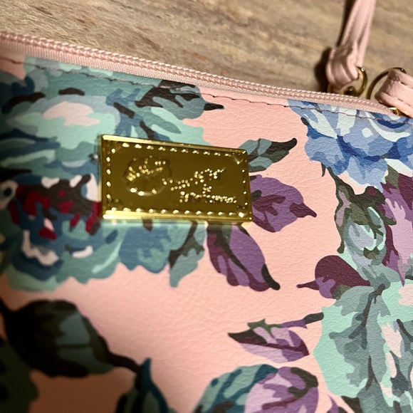 NWOB Betsey Johnson floral convertible wristlet/ crossbody bag - Picture 15 of 15